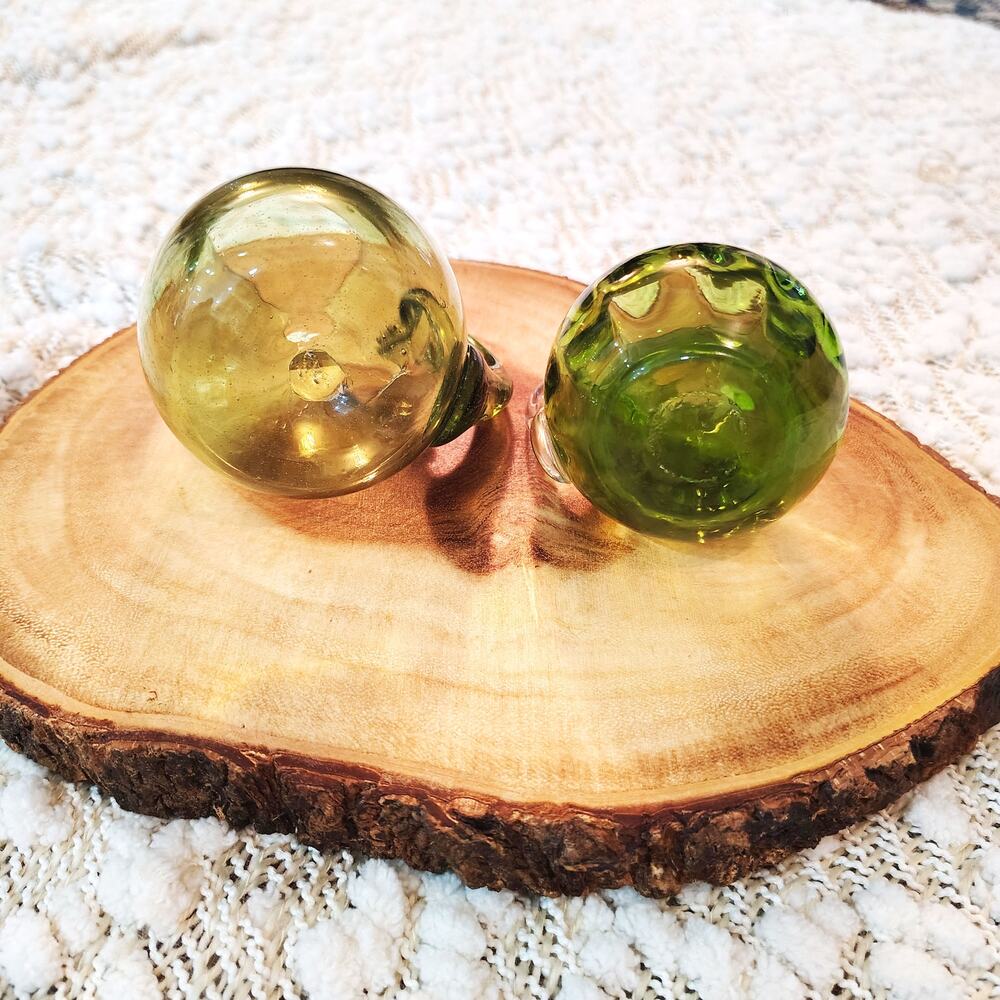 Vintage Hand Blown Glass Mini Pitchers Creamer Green Decor - Picture 3 of 9